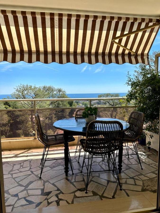 Bel Appartement Avec Vue Mer Villeneuve-Loubet Exterior photo